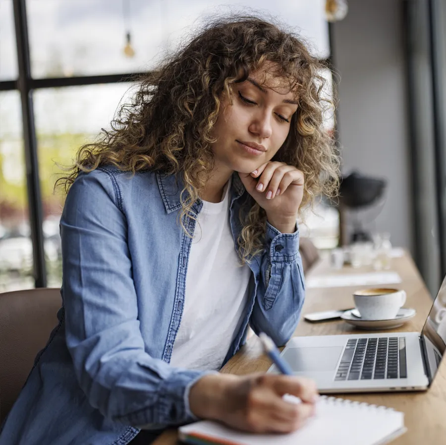 girl on computer